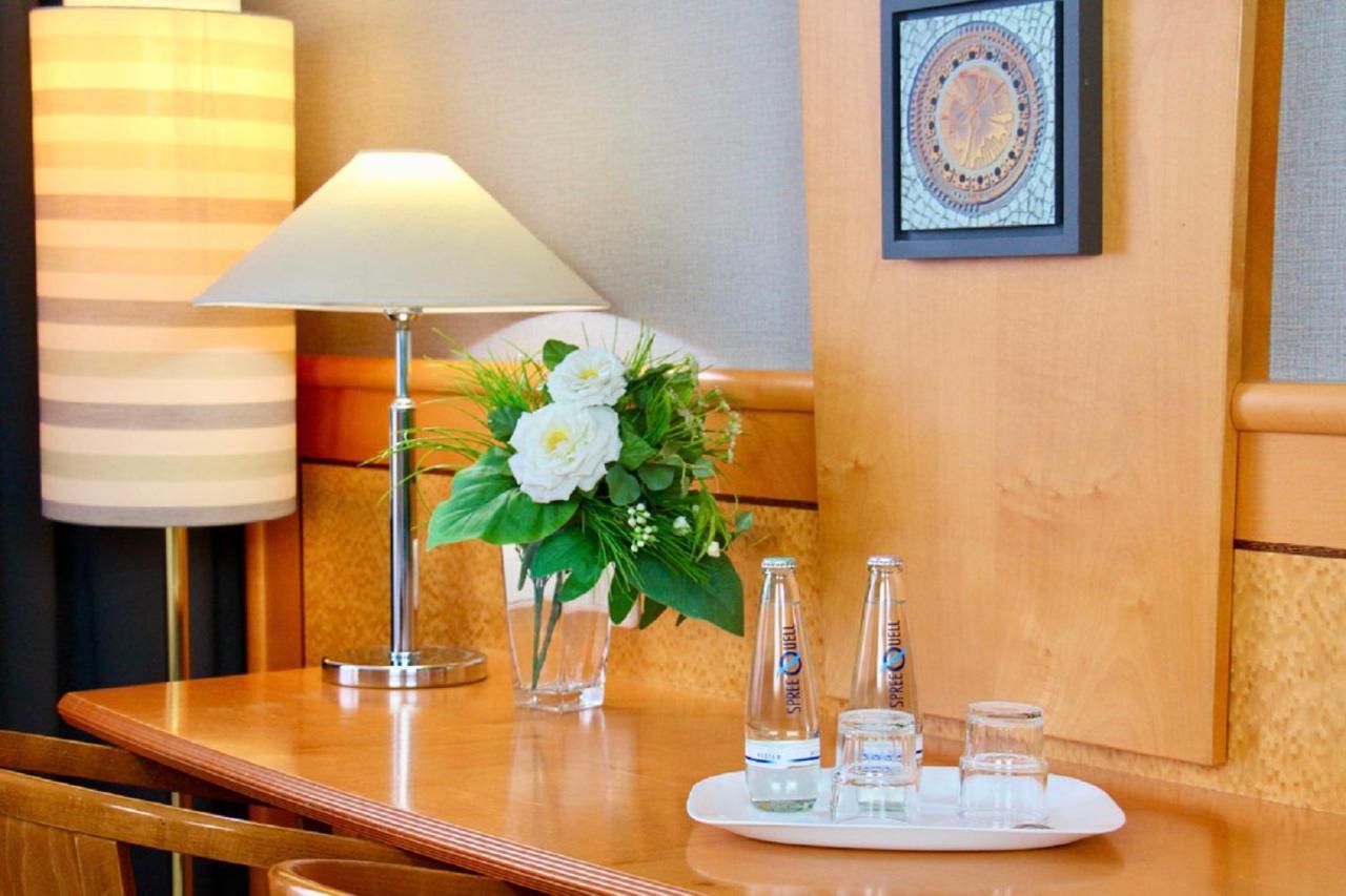 Parkhotel Viktoria Фелтен Екстериор снимка